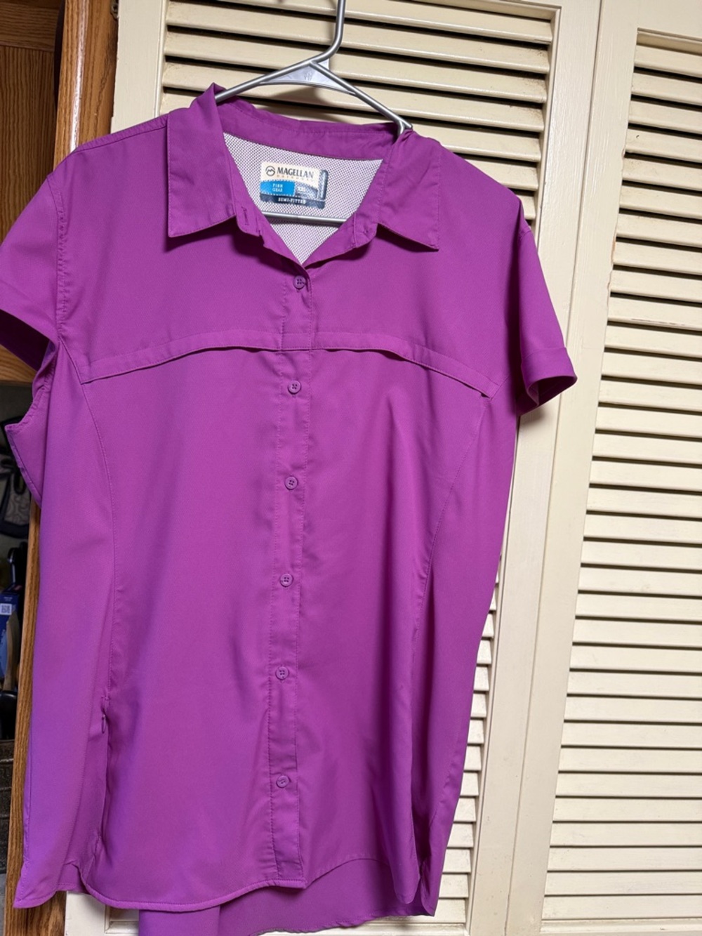 Magellan Outdoors Women's Vibrant Purple Short Sleeve Button-Up NWT